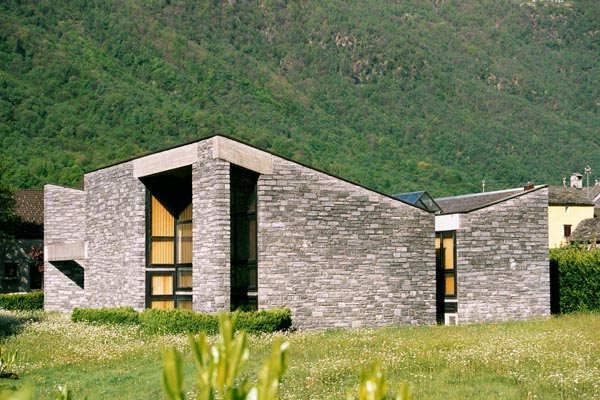 Mario Botta, Casa unifamiliare, Maggia, Svizzera - Immagine © vitruvio.ch