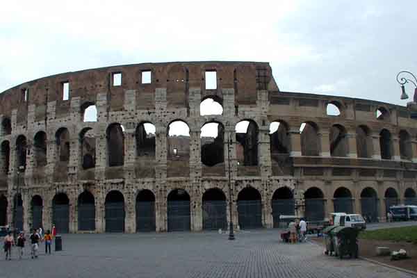 Colosseo, Anfiteatro Flavio, Roma, Italia - Immagine © vitruvio.ch