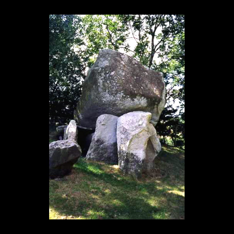 Dolmen Kercadoret